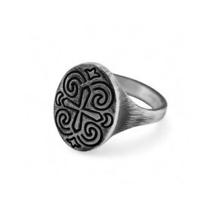 Δαχτυλίδι ανδρικό από ασήμι 925° με σταυρό.